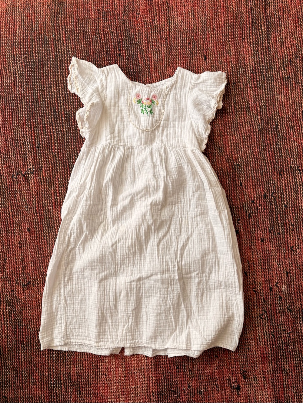 Vivir Girls' White Cotton Embroidered Flutter Sleeve Dress